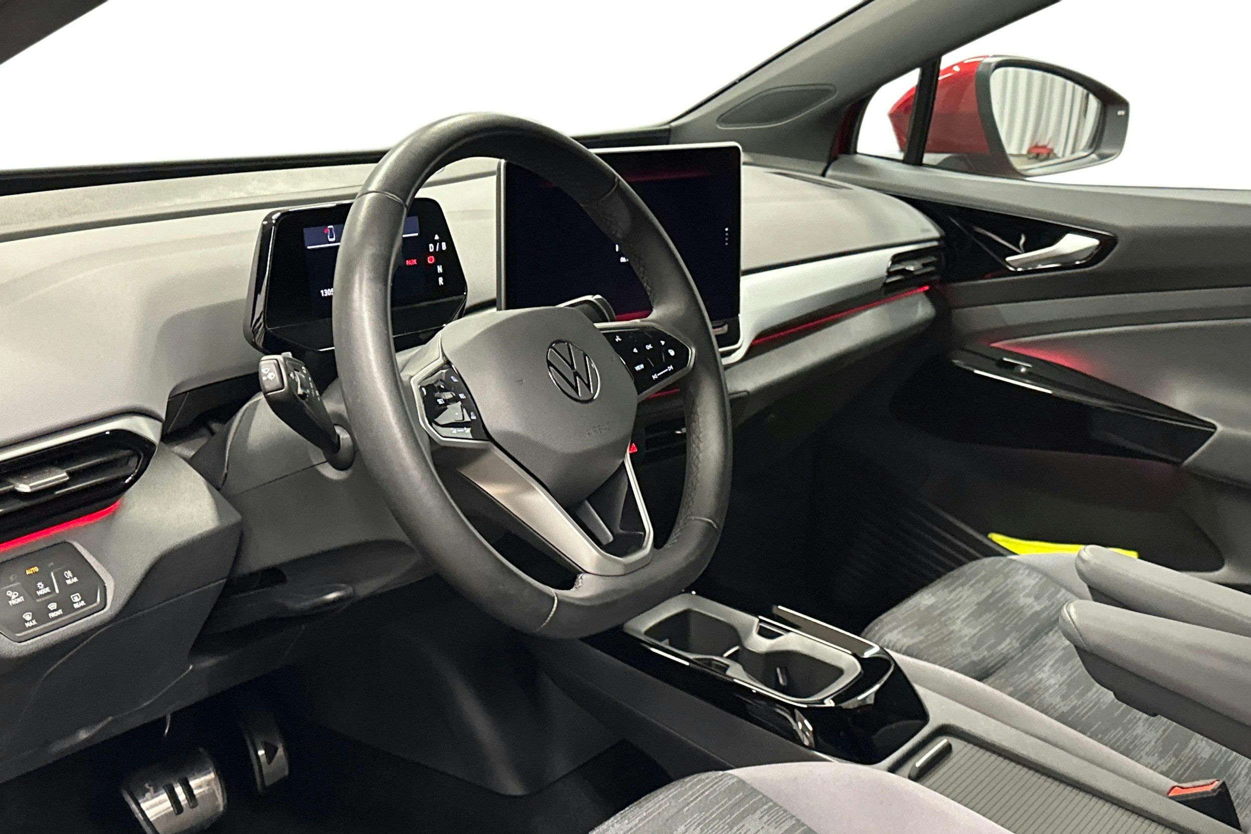 punainen Volkswagen ID.4 2025 kuva 7.