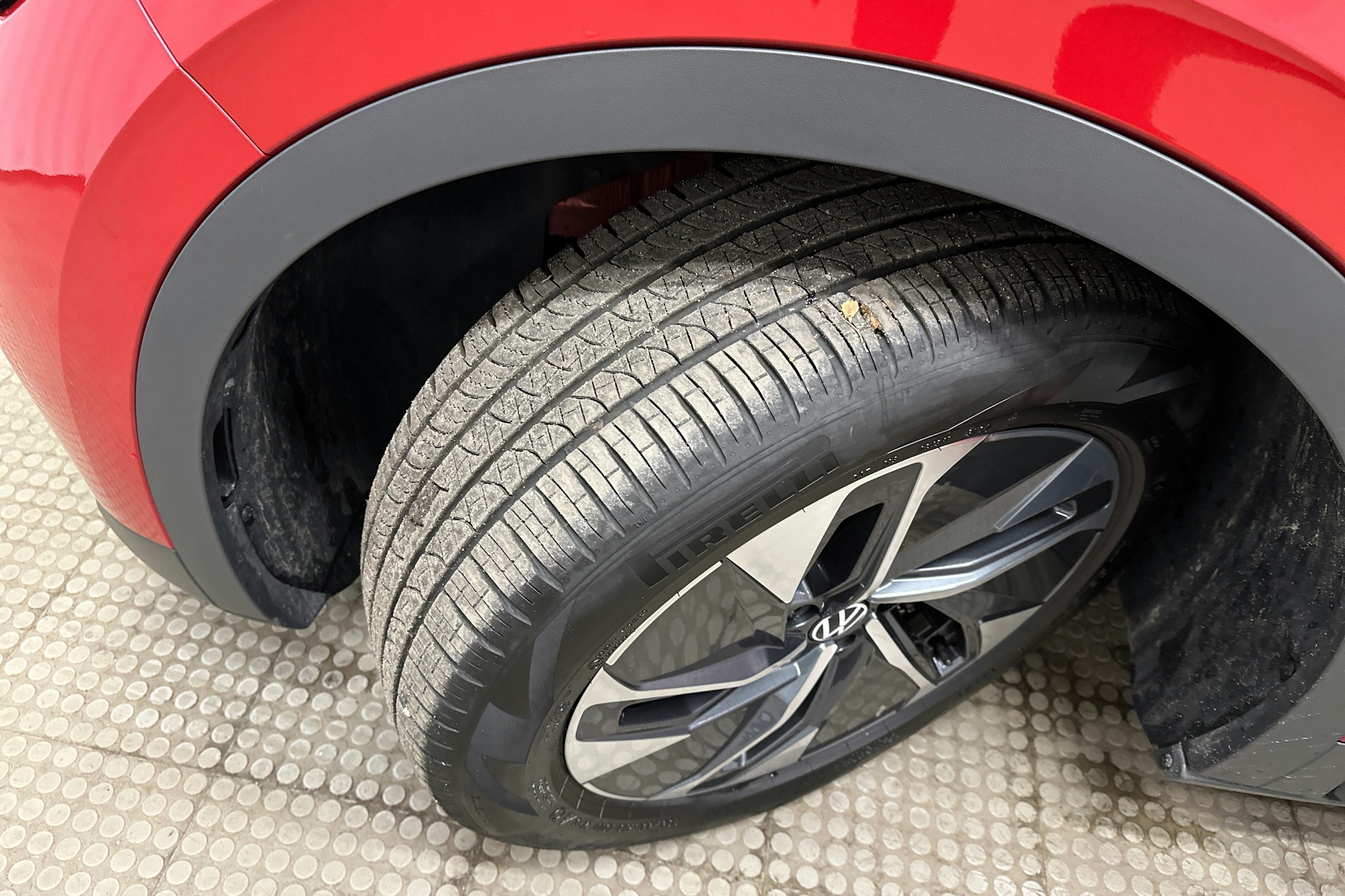 punainen Volkswagen ID.4 2025 kuva 13.