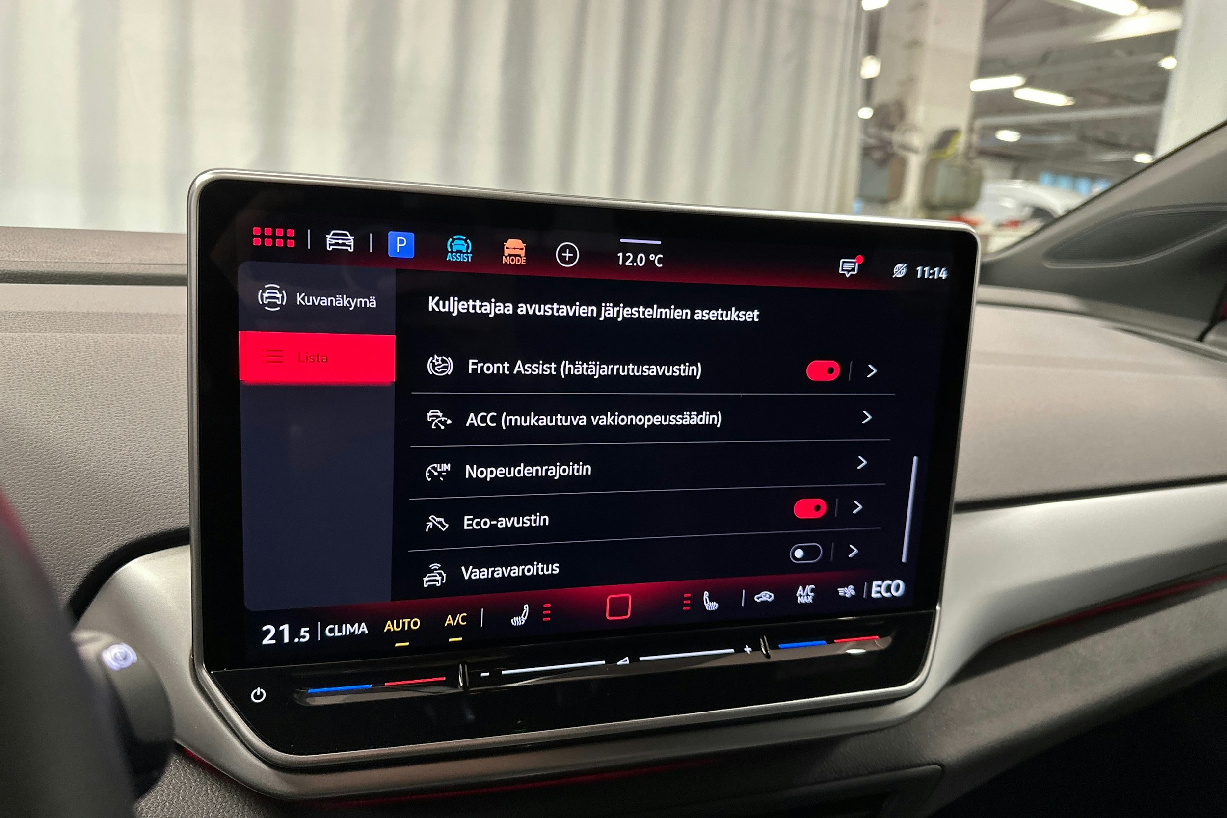 punainen Volkswagen ID.4 2025 kuva 22.