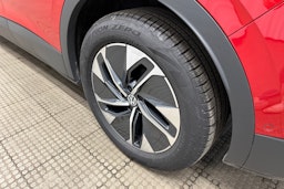punainen Volkswagen ID.4 2025 kuva 11.
