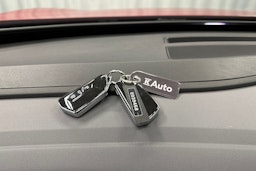 punainen Volkswagen ID.4 2025 kuva 30.