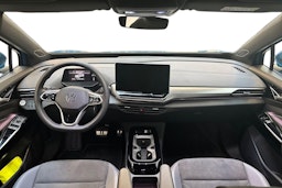 sininen Volkswagen ID.4 2025 kuva 9.