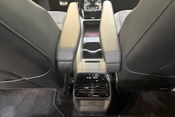 sininen Volkswagen ID.4 2025 kuva 16.