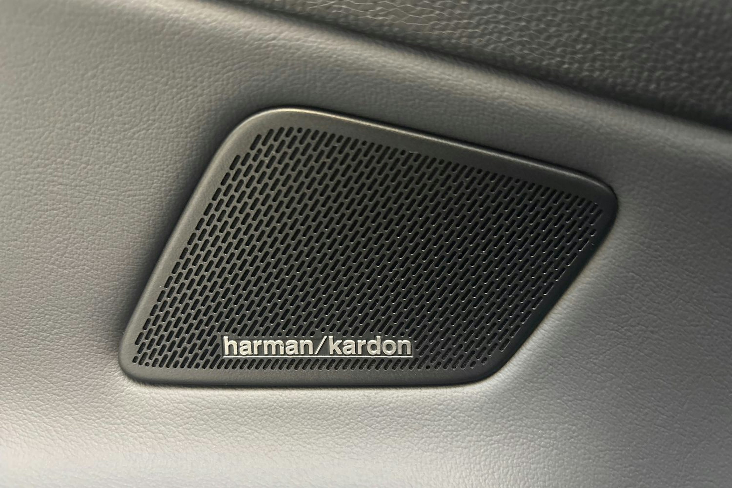 sininen Volkswagen ID.4 2025 kuva 17.