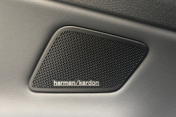 sininen Volkswagen ID.4 2025 kuva 17.