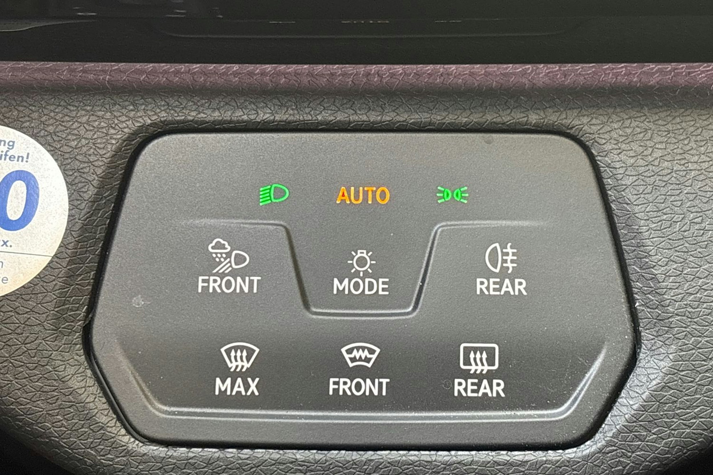 sininen Volkswagen ID.4 2025 kuva 18.