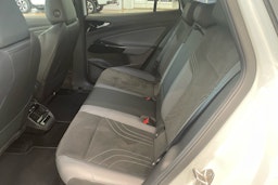 valkoinen Volkswagen ID.4 2025 kuva 8.