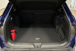 sininen Volkswagen ID.4 2025 kuva 14.
