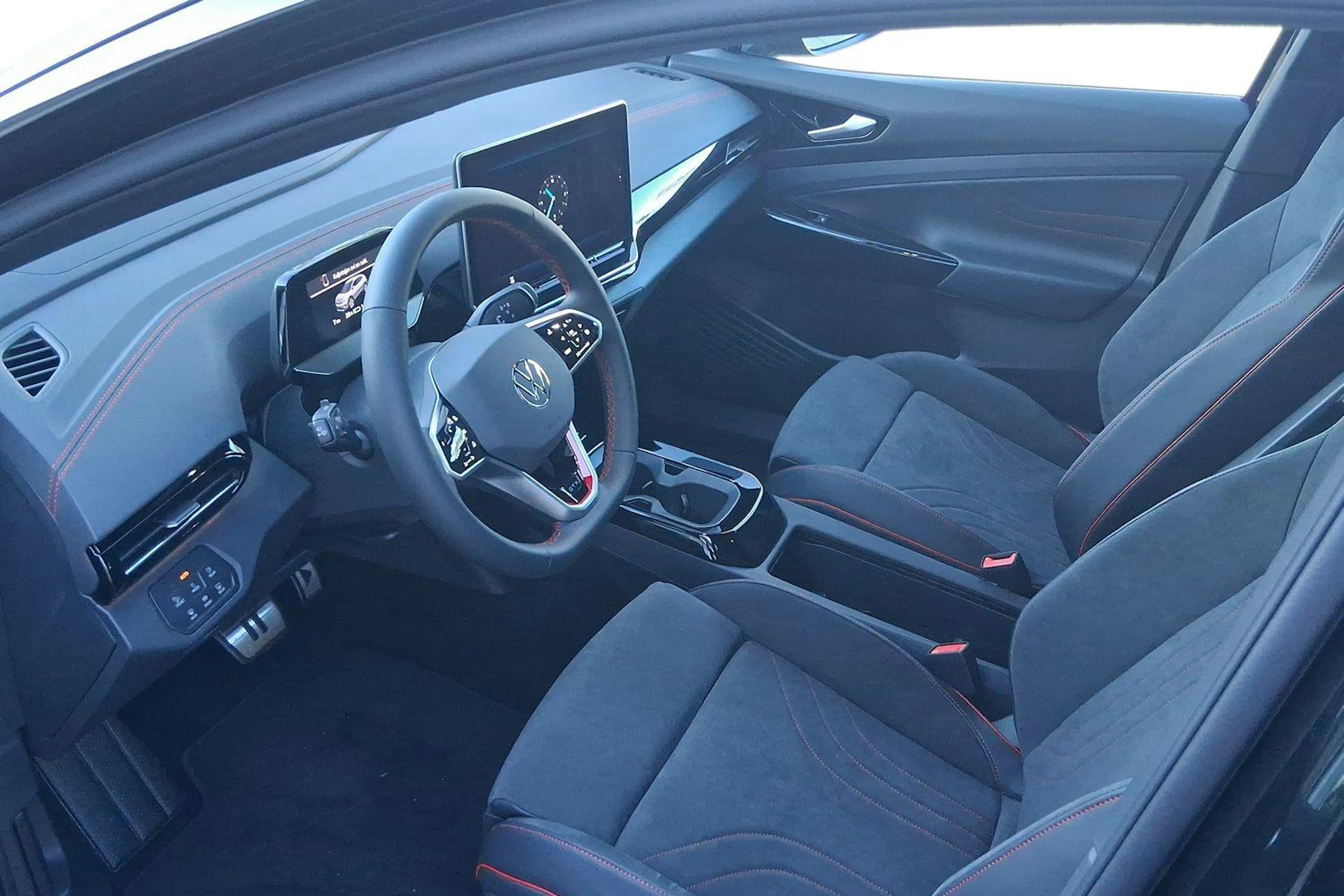 musta Volkswagen ID.4 2025 kuva 6.