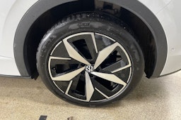 valkoinen Volkswagen ID.4 2025 kuva 10.
