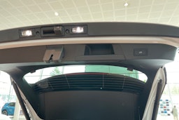 valkoinen Volkswagen ID.4 2025 kuva 12.