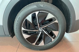Harmaa Volkswagen ID.4 2025 kuva 10.