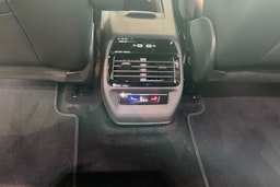 Harmaa Volkswagen ID.4 2025 kuva 13.