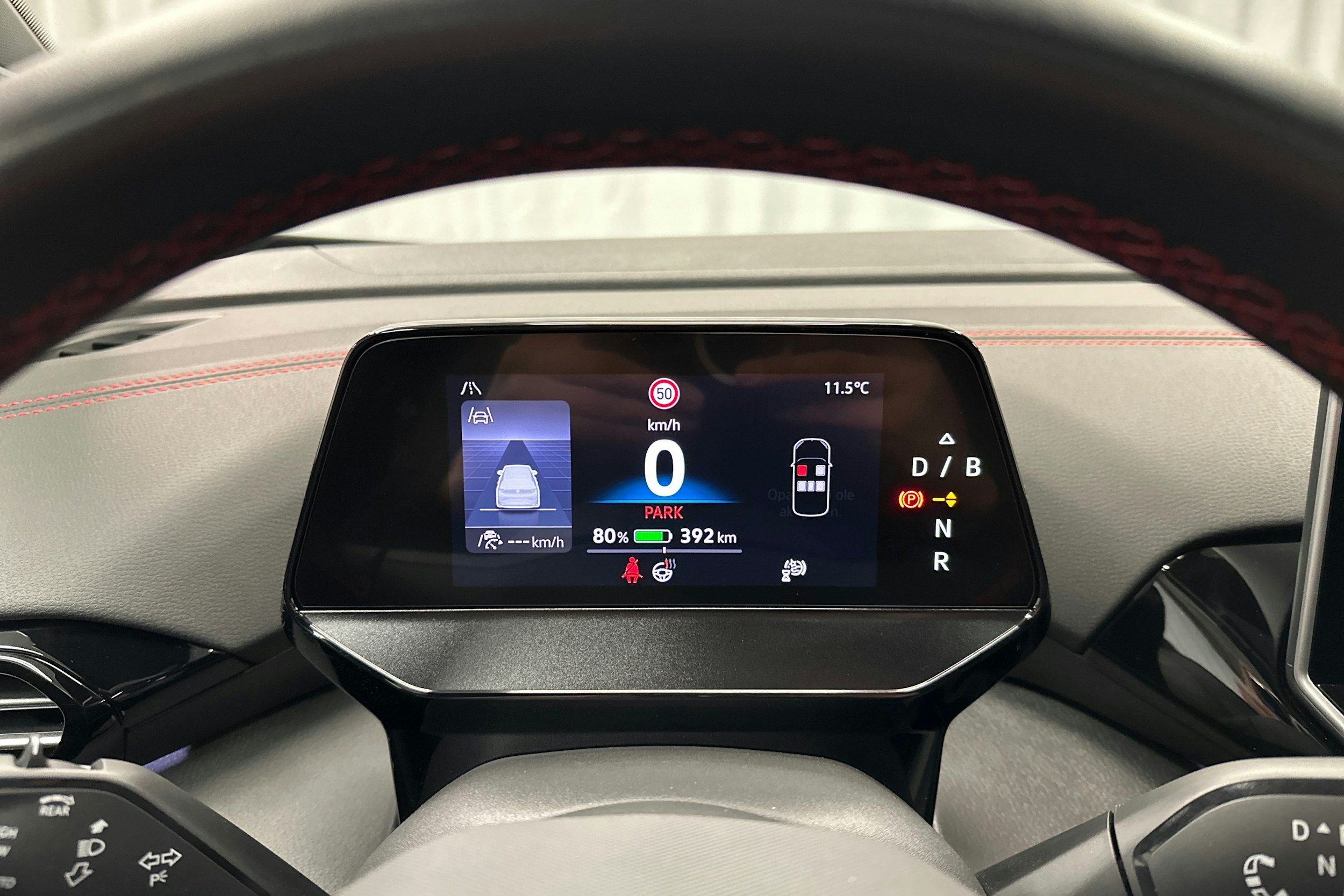 sininen Volkswagen ID.4 2025 kuva 16.