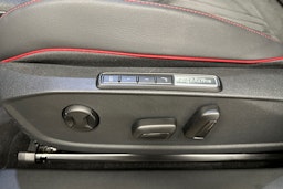 sininen Volkswagen ID.4 2025 kuva 30.