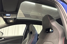 sininen Volkswagen ID.4 2025 kuva 31.