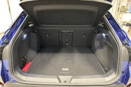 sininen Volkswagen ID.4 2025 kuva 32.