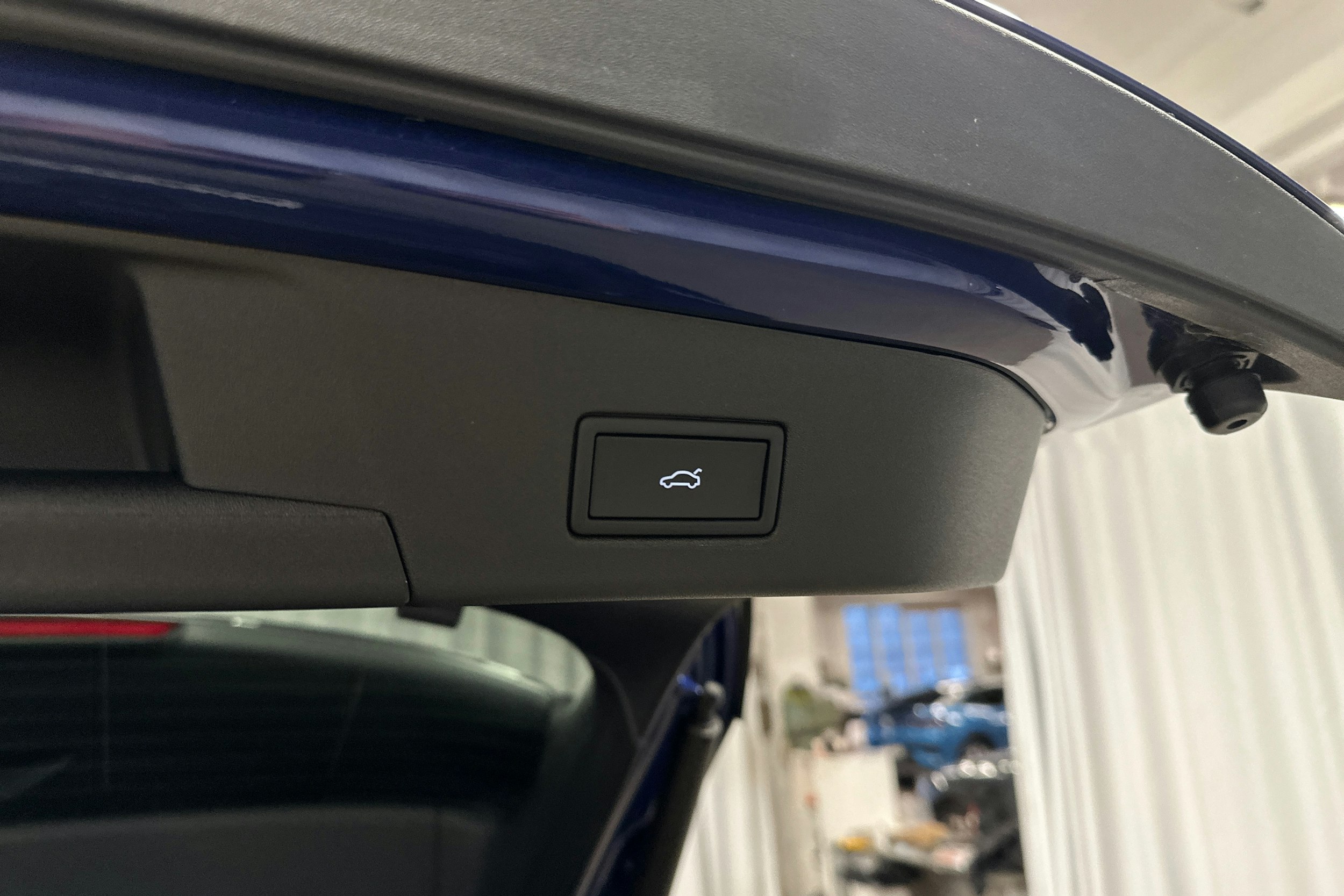 sininen Volkswagen ID.4 2025 kuva 33.