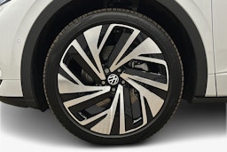 valkoinen Volkswagen ID.4 2025 kuva 11.