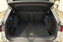 valkoinen Volkswagen ID.4 2025 kuva 14.