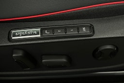 valkoinen Volkswagen ID.4 2025 kuva 19.