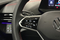 valkoinen Volkswagen ID.4 2025 kuva 21.