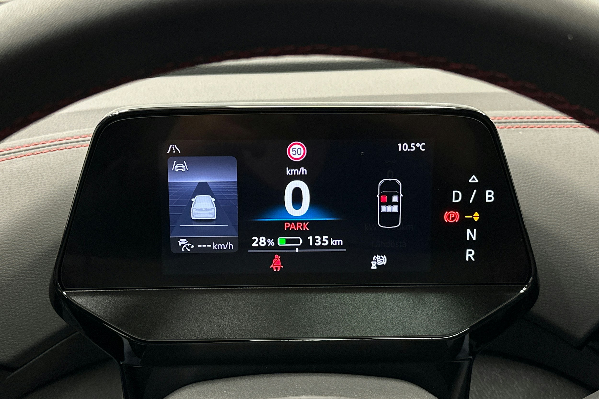 valkoinen Volkswagen ID.4 2025 kuva 23.