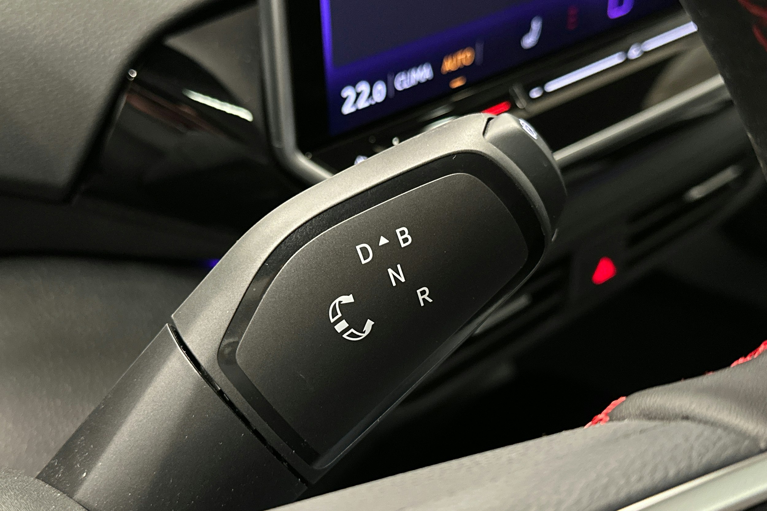 valkoinen Volkswagen ID.4 2025 kuva 25.