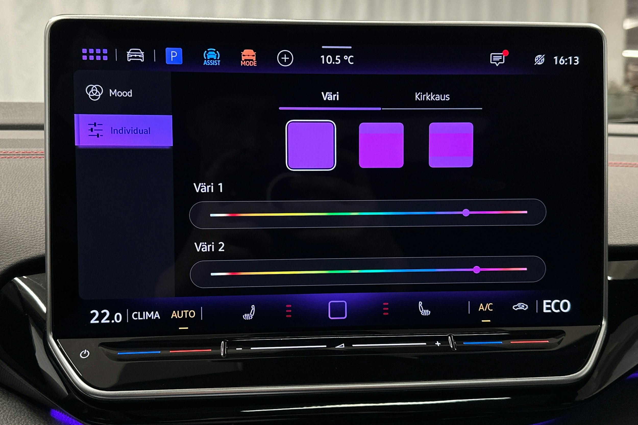 valkoinen Volkswagen ID.4 2025 kuva 32.