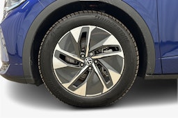 sininen Volkswagen ID.4 2025 kuva 11.