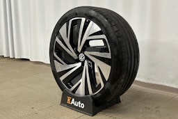 sininen Volkswagen ID.4 2025 kuva 13.