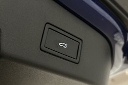 sininen Volkswagen ID.4 2025 kuva 15.