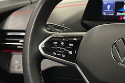 sininen Volkswagen ID.4 2025 kuva 21.