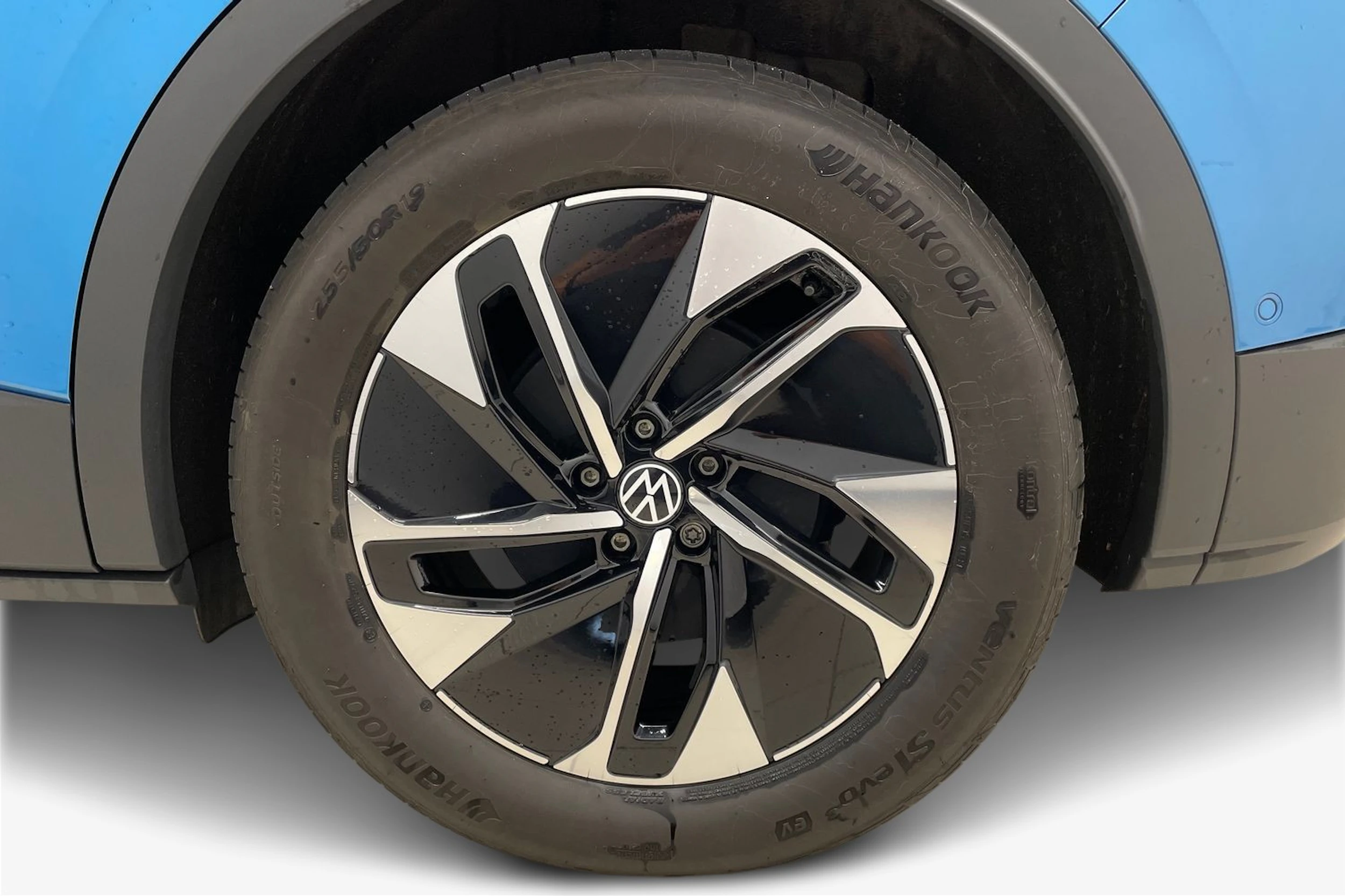 sininen Volkswagen ID.4 2025 kuva 9.