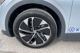 harmaa Volkswagen ID.4 2025 kuva 10.