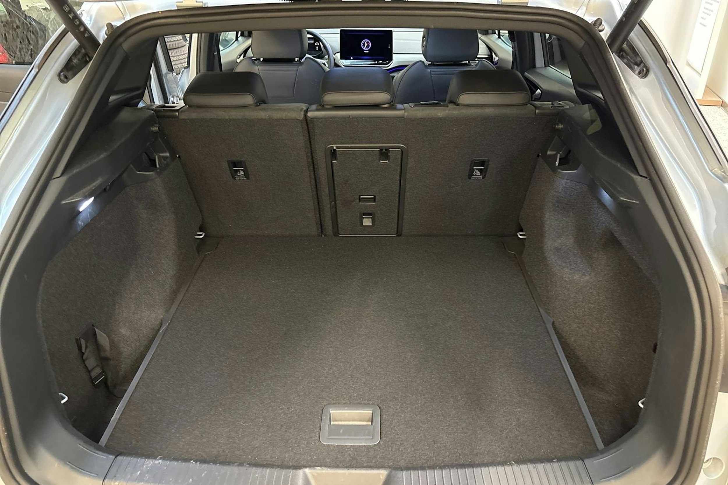 harmaa Volkswagen ID.4 2025 kuva 11.