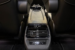 harmaa Volkswagen ID.4 2025 kuva 13.