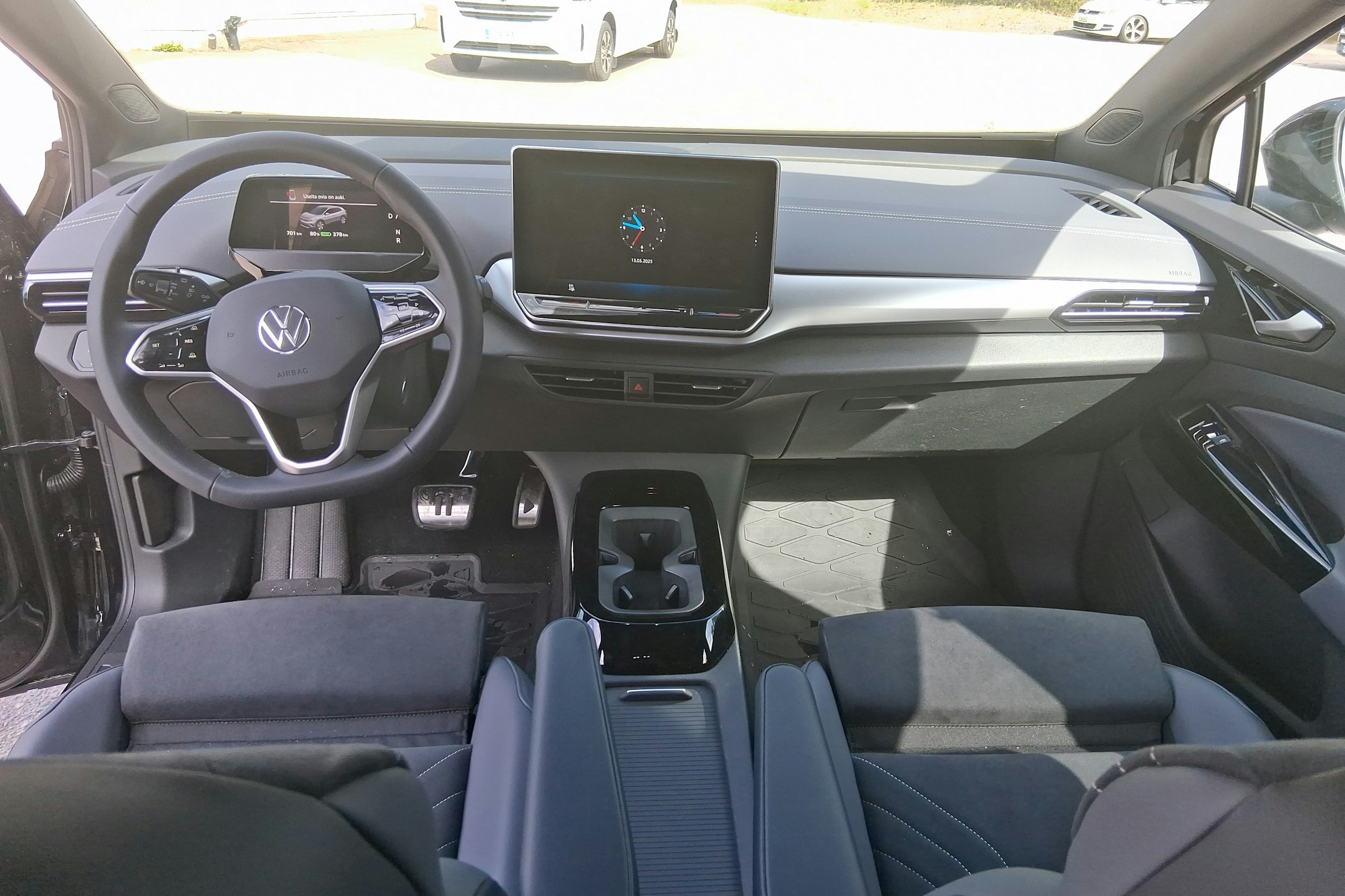 musta Volkswagen ID.4 2025 kuva 7.