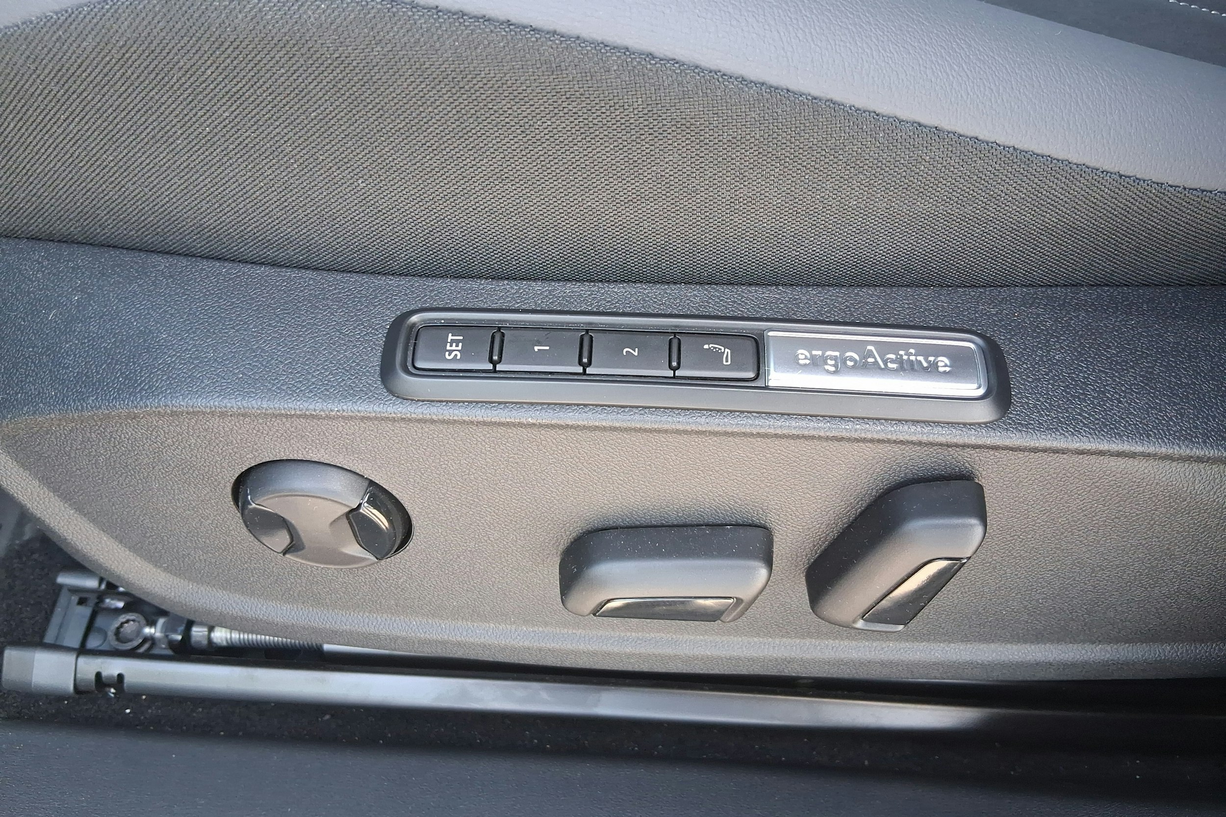 musta Volkswagen ID.4 2025 kuva 11.