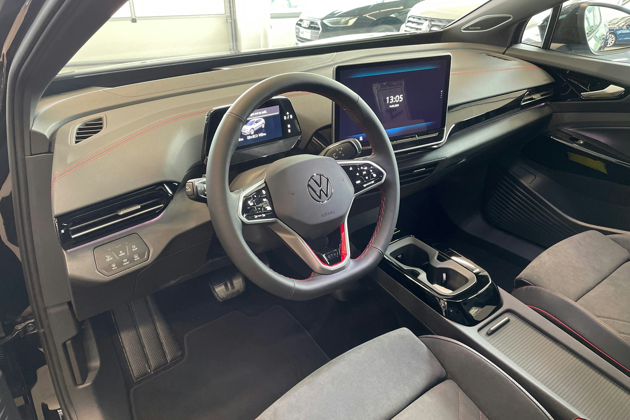 musta Volkswagen ID.4 2025 kuva 6.