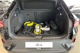 musta Volkswagen ID.4 2025 kuva 11.