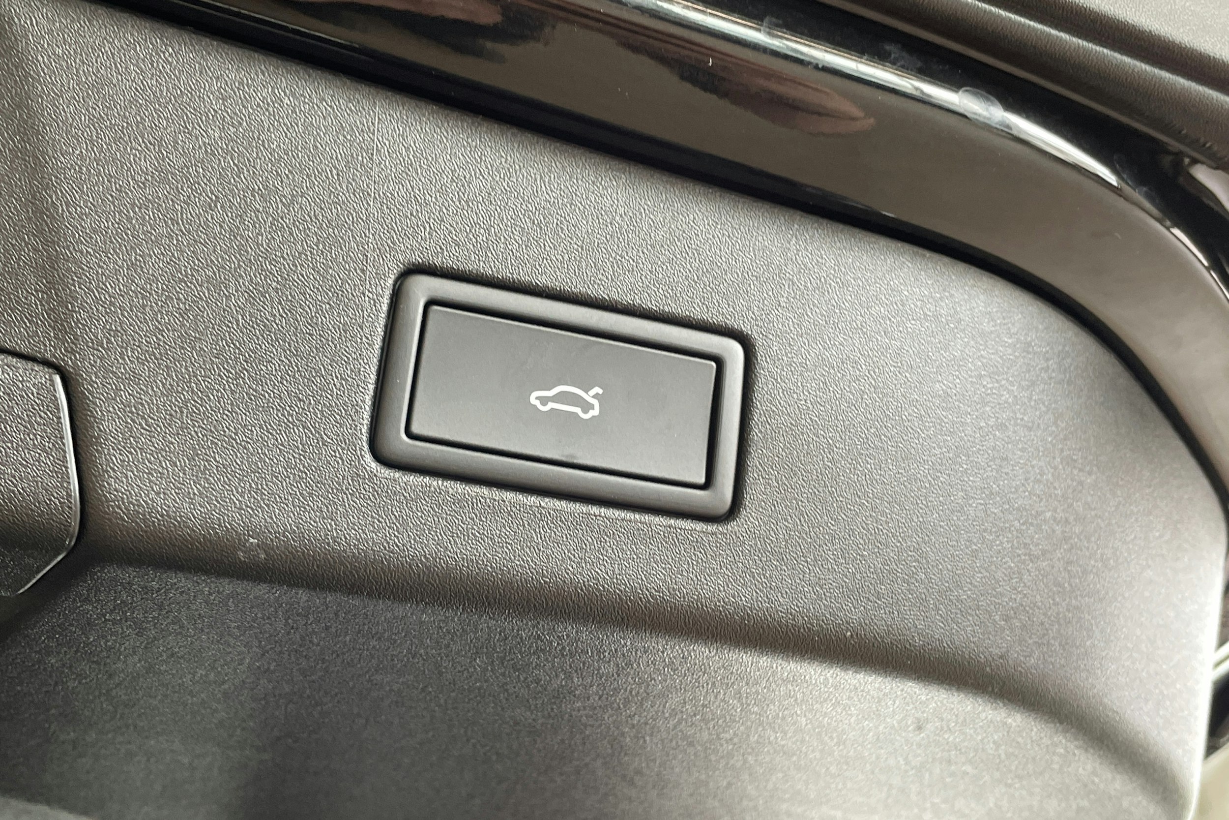 musta Volkswagen ID.4 2025 kuva 12.