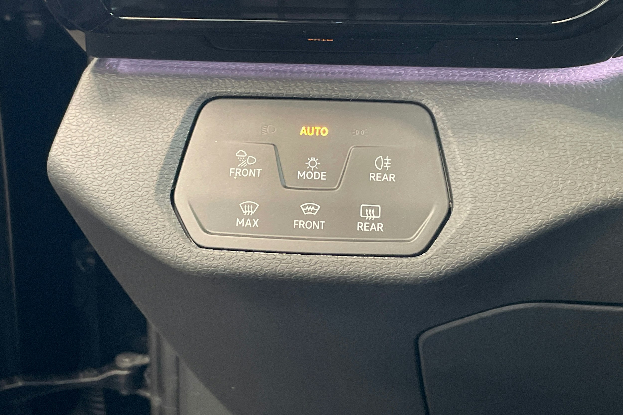 musta Volkswagen ID.4 2025 kuva 19.