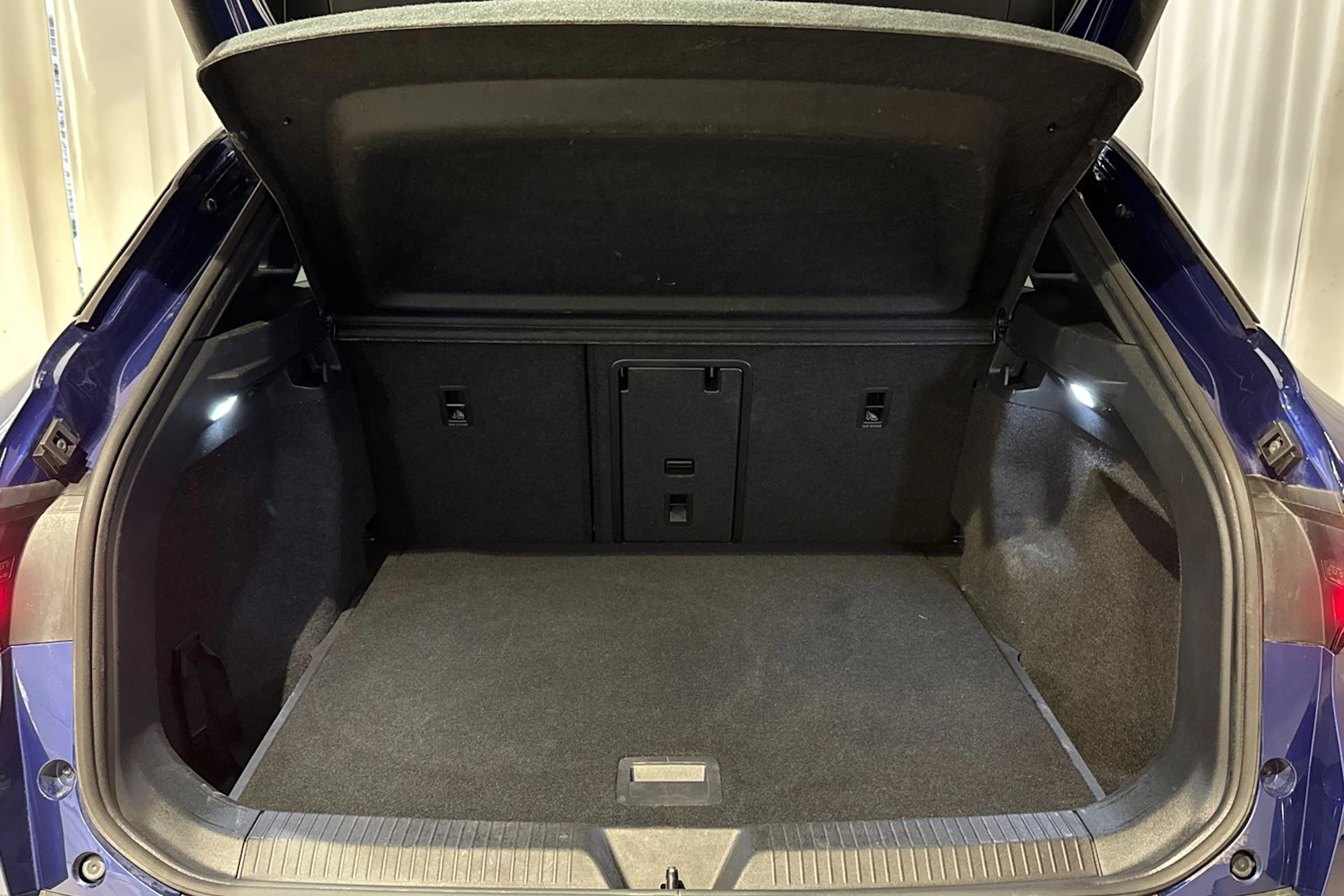met. sininen Volkswagen ID.4 2025 kuva 13.
