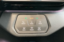 musta Volkswagen ID.4 2025 kuva 14.
