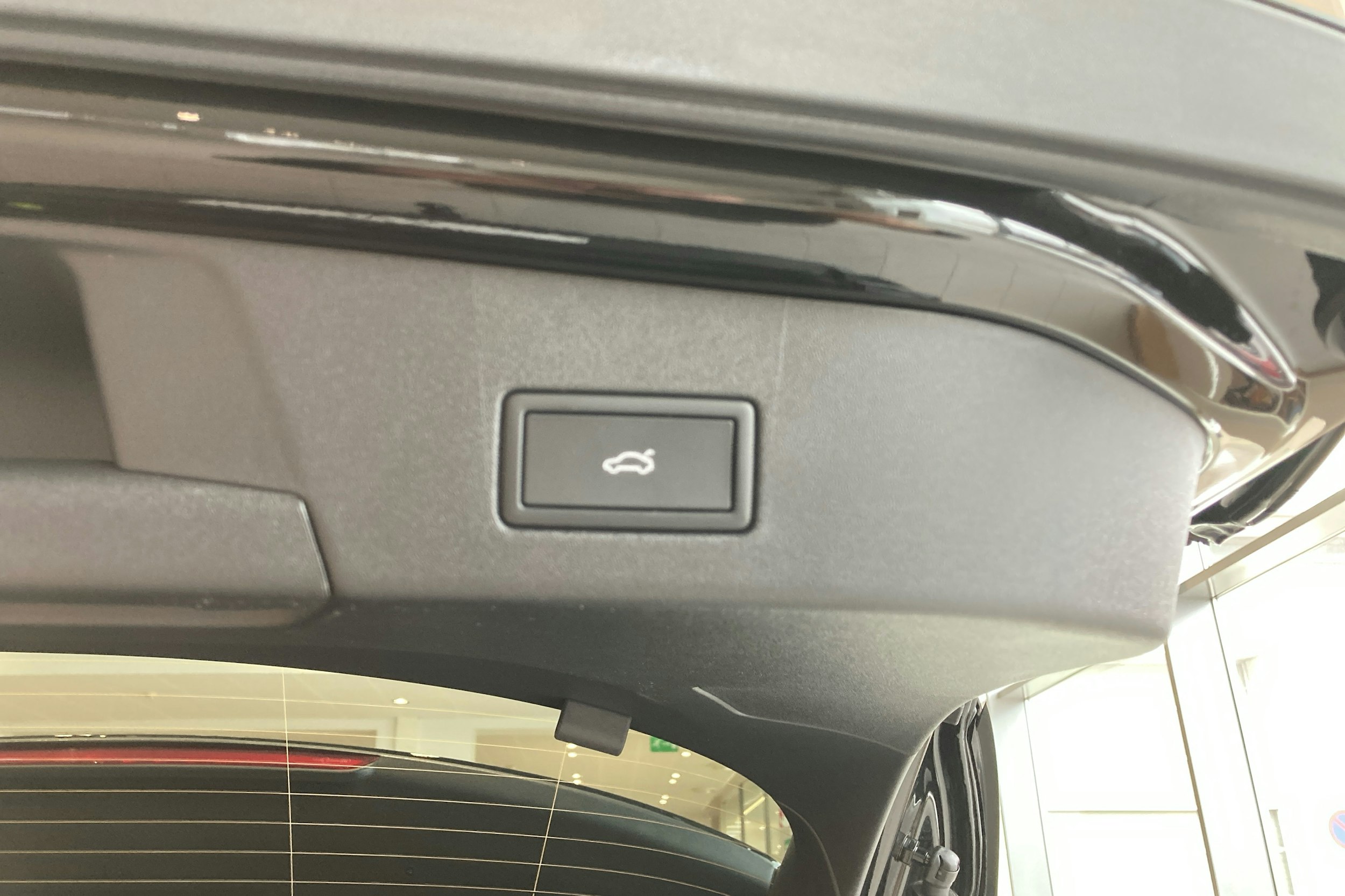 musta Volkswagen ID.4 2025 kuva 19.