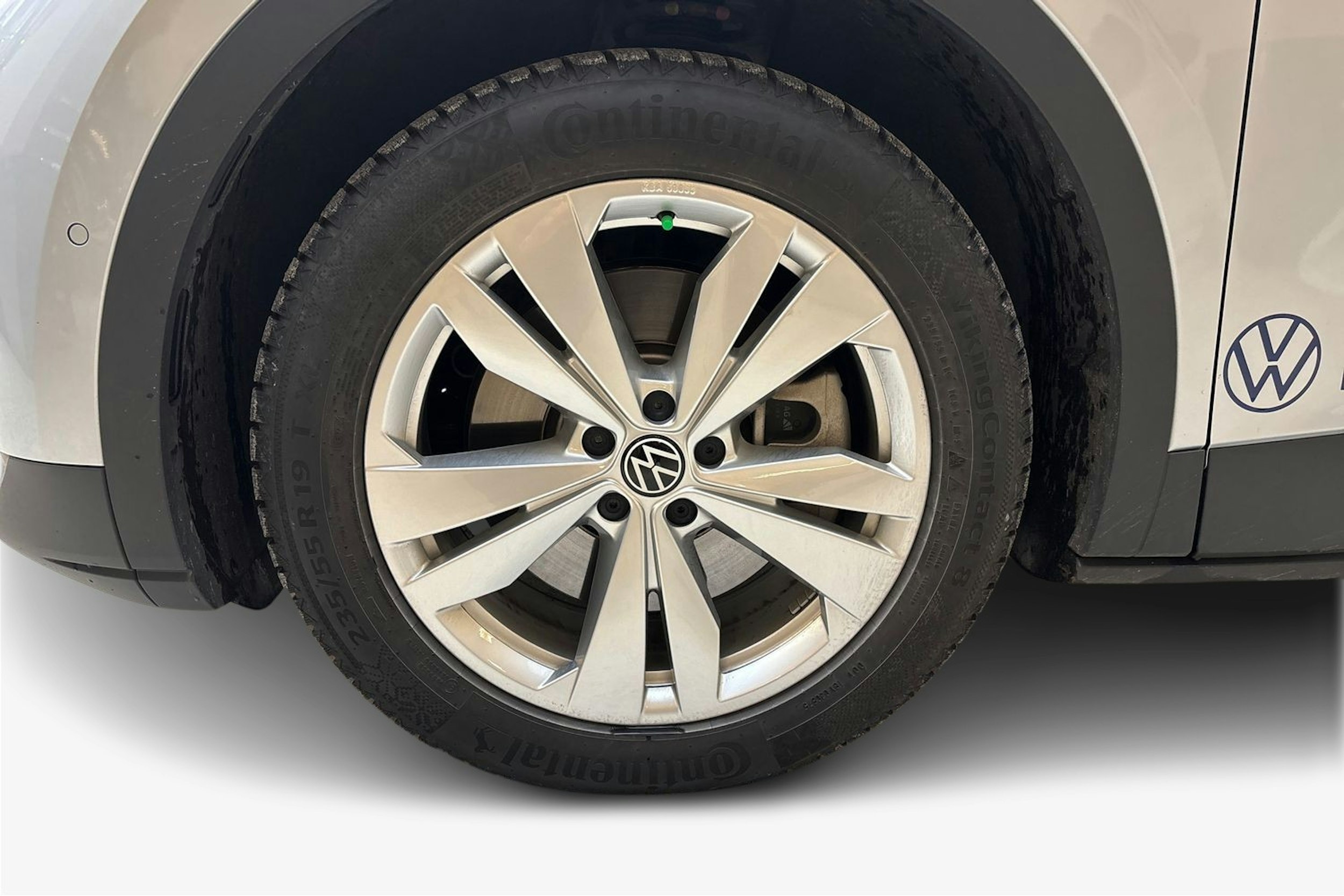 harmaa Volkswagen ID.4 2025 kuva 9.