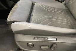 valkoinen Volkswagen ID.4 2025 kuva 11.