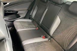 valkoinen Volkswagen ID.4 2025 kuva 8.