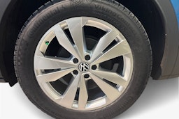 sininen Volkswagen ID.4 2025 kuva 9.